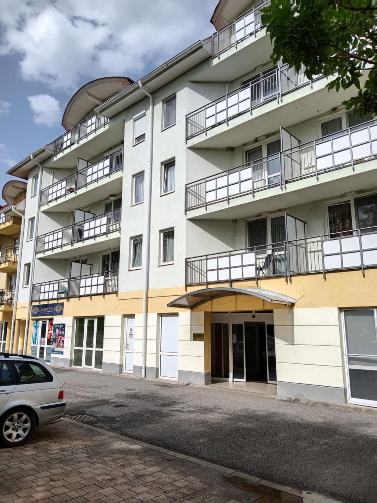 Апартаменты Viola Wellness Apartman Залакарош Экстерьер фото